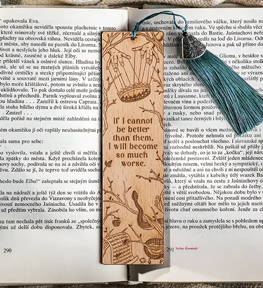 Dřevěná záložka: Krutý princ