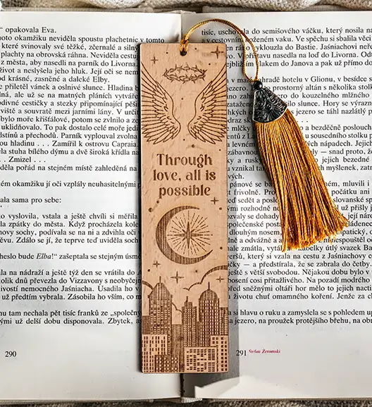 Dřevěná záložka: Půlměsíční město